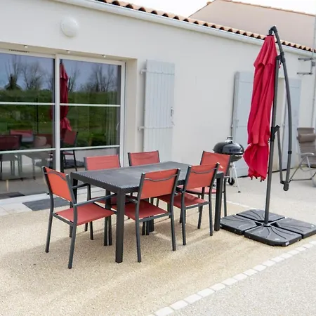 La Brise Des Iles - Maison Neuve Avec Terrasse 別荘 Yves